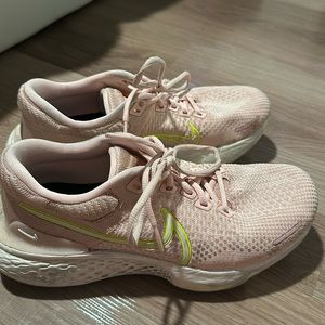 Nike ZoomX Invincible Run FlyKnit 2